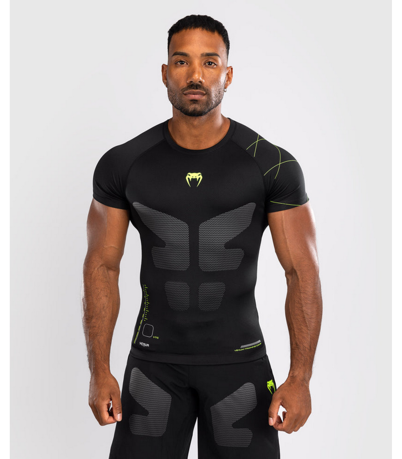 Рашгард - Venum Training Camp 4.0 Short Sleeve Rashguard - Black/Neon Green ​